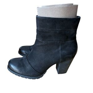 Clark’s Mission Manor Black Nubu Ankle Boots